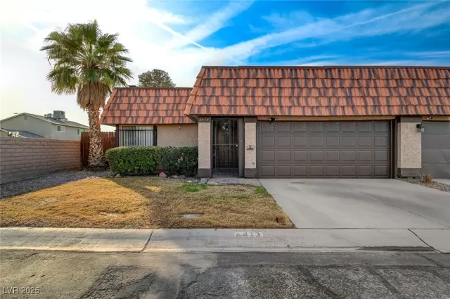 MLS: 2648655 Condo For Sale