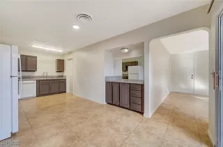 Photo #2: 2648655 Listing