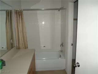 Photo #6: 2648658 Listing 