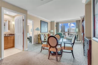 Photo #5: 2648676 Listing