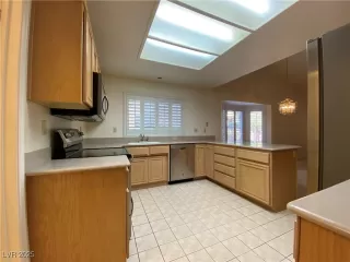 Photo #6: 2648706 Listing 