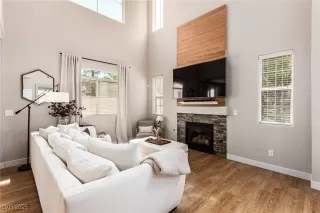 Photo #3: 2648710 Listing 