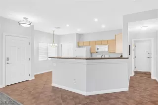 Photo #3: 2648726 Listing 