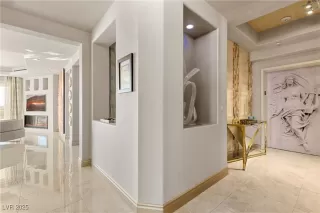 Photo #3: 2648738 Listing