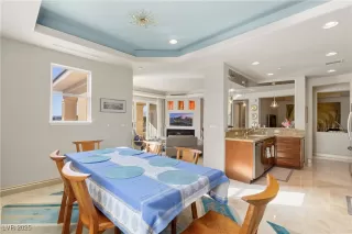 Photo #6: 2648738 Listing