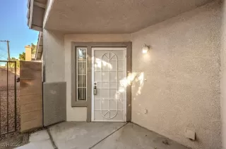 Photo #4: 2648776 Listing