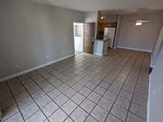 Photo #4: 2648806 Listing 