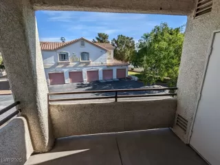 Photo #5: 2648806 Listing 