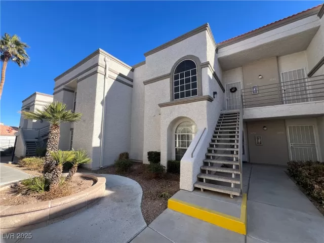 MLS: 2648855 Condo For Sale