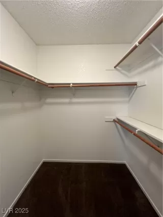 Photo #5: 2648855 Listing