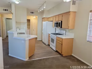 Photo #6: 2648862 Listing 
