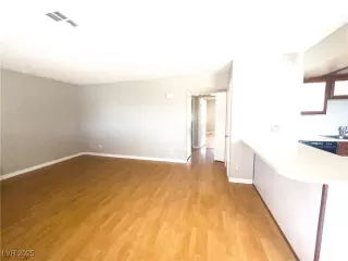 Photo #1: 2648931 Listing 