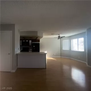 Photo #5: 2648931 Listing 