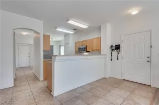 Photo #6: 2648934 Listing