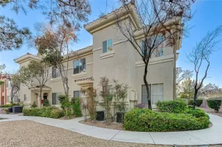 Photo #1: 2648935 Listing 