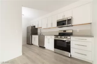 Photo #6: 2648945 Listing