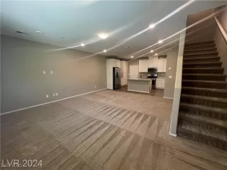 Photo #2: 2648947 Listing 
