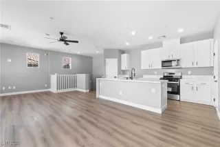 Photo #3: 2648950 Listing 