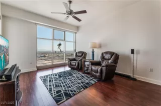 Photo #5: 2648985 Listing