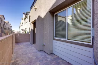 Photo #6: 2648997 Listing 