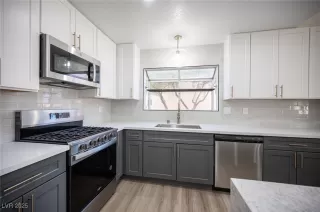 Photo #3: 2649002 Listing