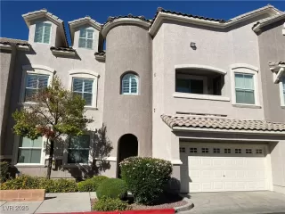 Photo #1: 2649003 Listing 