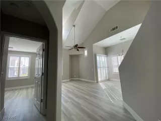 Photo #6: 2649003 Listing 