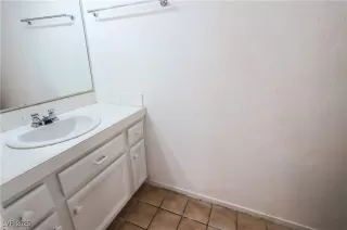 Photo #4: 2649011 Listing 