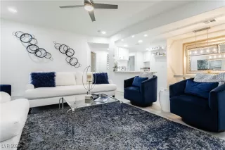 Photo #1: 2649017 Listing 