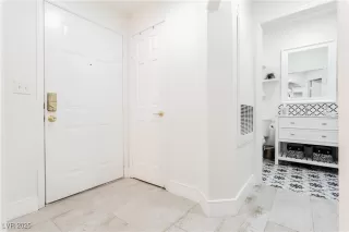 Photo #2: 2649017 Listing 