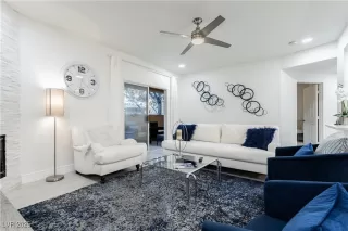 Photo #6: 2649017 Listing 