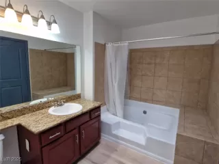 Photo #3: 2649048 Listing 