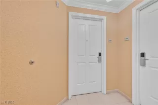 Photo #3: 2649068 Listing