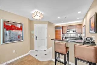 Photo #4: 2649068 Listing