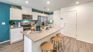 Photo #4: 2649089 Listing