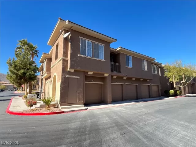 MLS: 2649106 Condo For Sale
