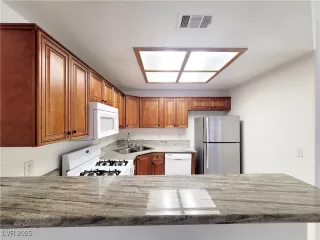 Photo #4: 2649107 Listing 