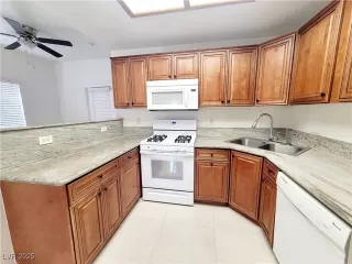 Photo #5: 2649107 Listing 