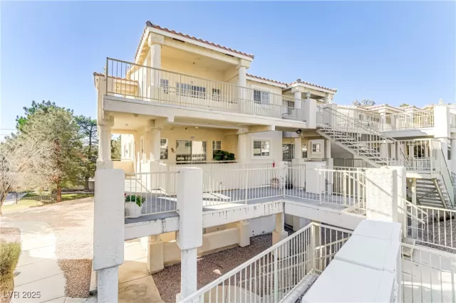 MLS: 2649110 Condo For Sale