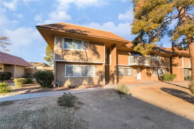 MLS: 2649159 Condo For Sale