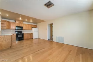 Photo #6: 2649159 Listing 