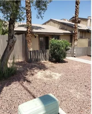 Photo #1: 2649169 Listing 