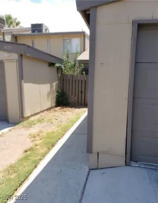 Photo #2: 2649169 Listing 