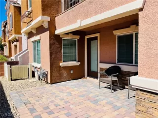 Photo #3: 2649183 Listing 