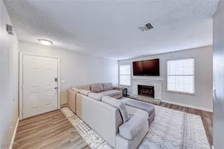 Photo #5: 2649299 Listing 