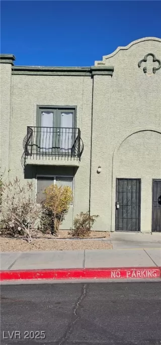 Photo #1: 2649308 Listing