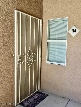 Photo #3: 2649378 Listing