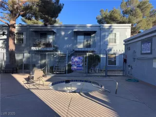 Photo #4: 2649406 Listing 