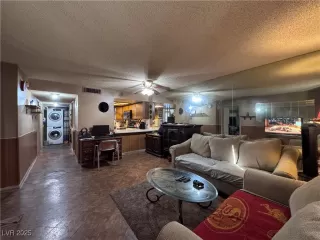 Photo #6: 2649406 Listing 