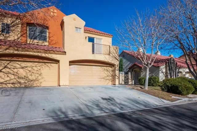MLS: 2649411 Condo For Sale